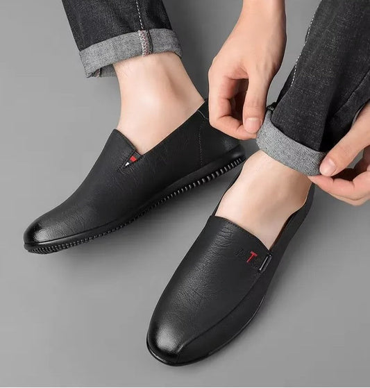 LIGHTWEIGHT AND MODERN MEN'S LOAFERS-KNA